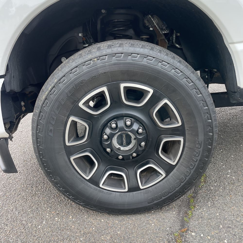 2023 Ford F-350 Super Duty Platinum