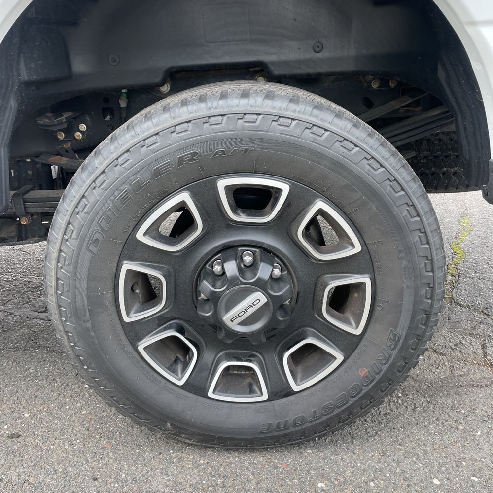 2023 Ford F-350 Super Duty Platinum