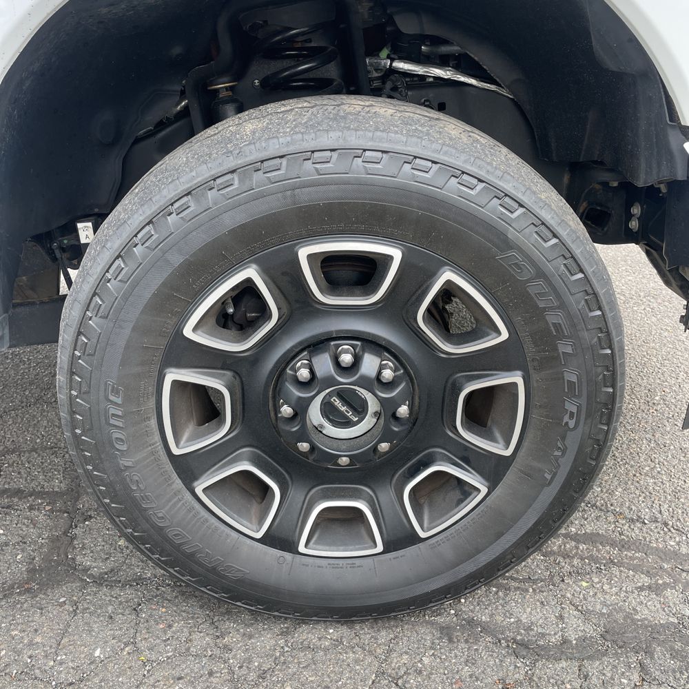 2023 Ford F-350 Super Duty Platinum