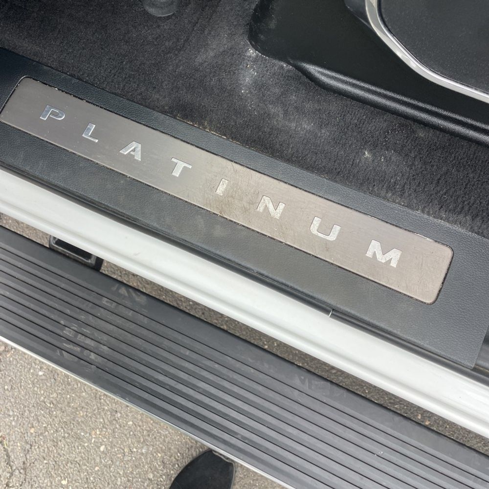 2023 Ford F-350 Super Duty Platinum