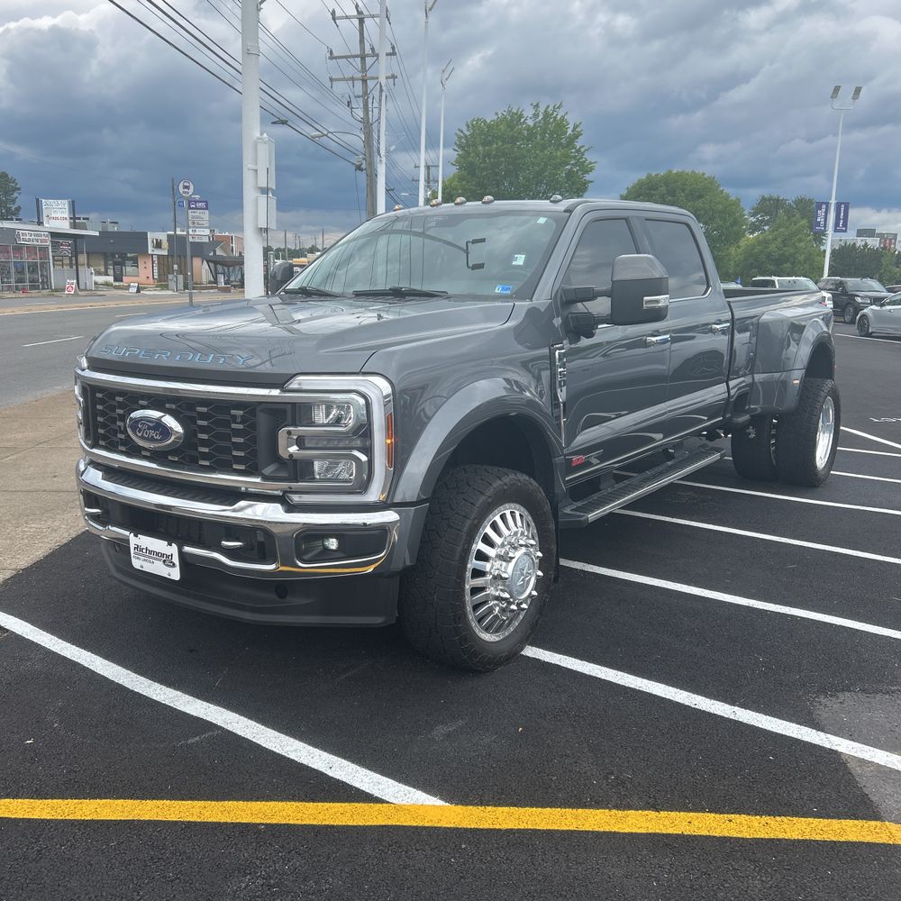 2024 Ford F-450 Super Duty Lariat
