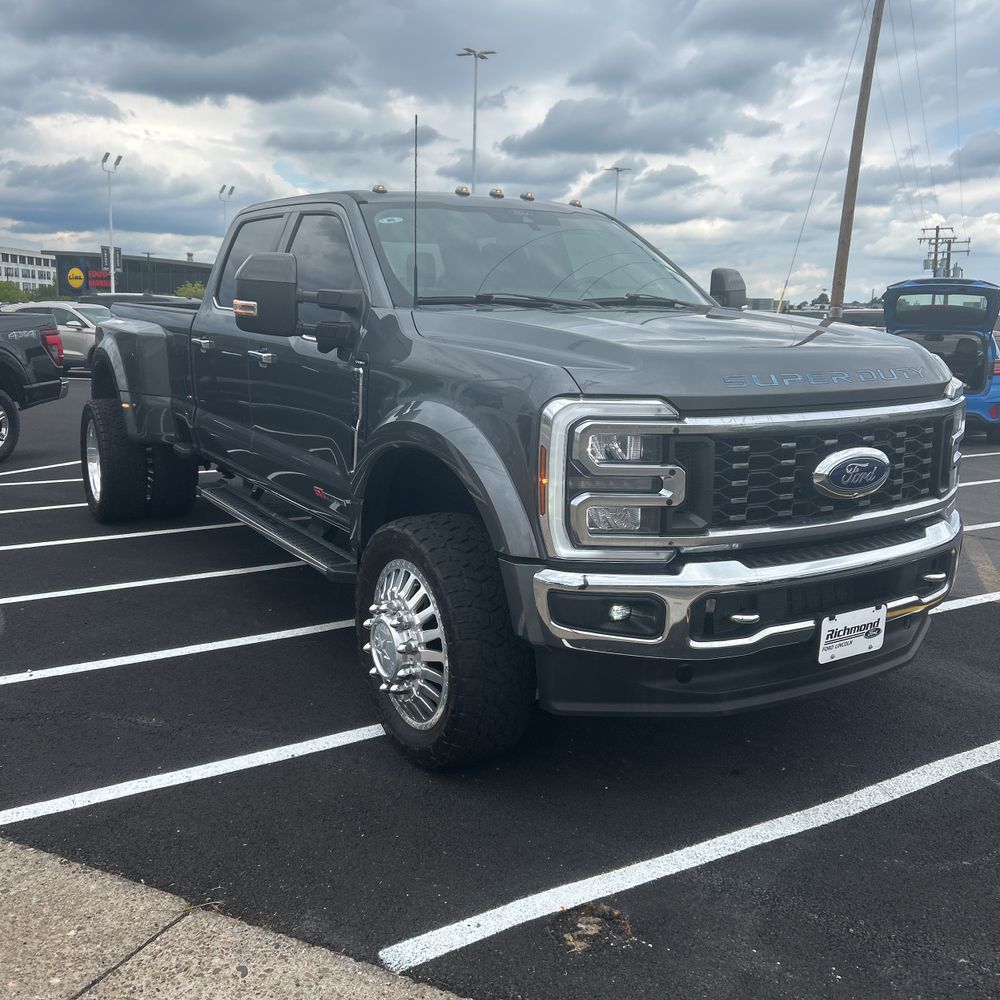 2024 Ford F-450 Super Duty Lariat