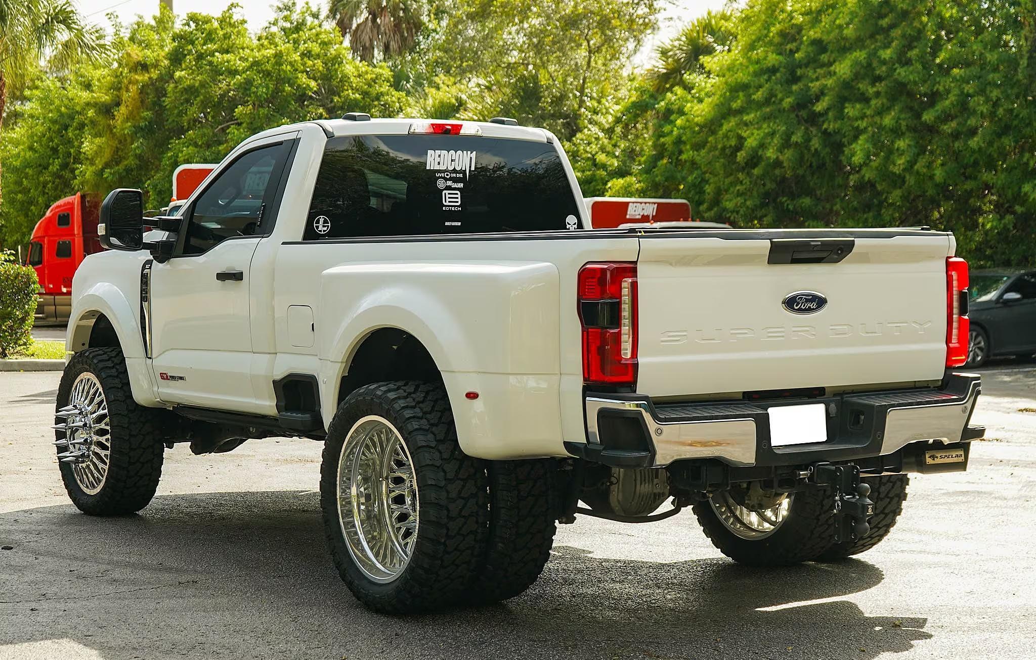 2024 Ford F-450 Super Duty XLT