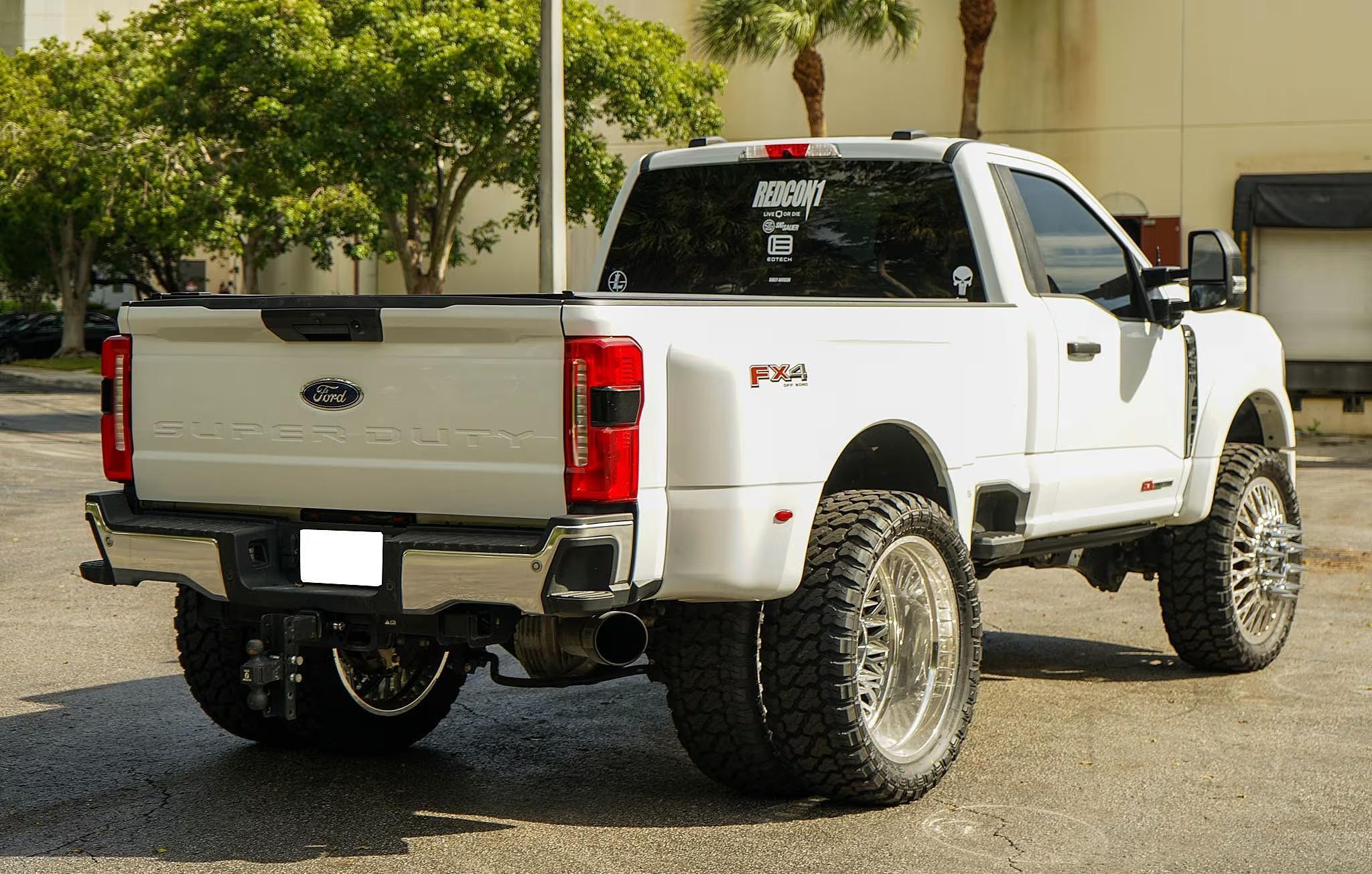 2024 Ford F-450 Super Duty XLT