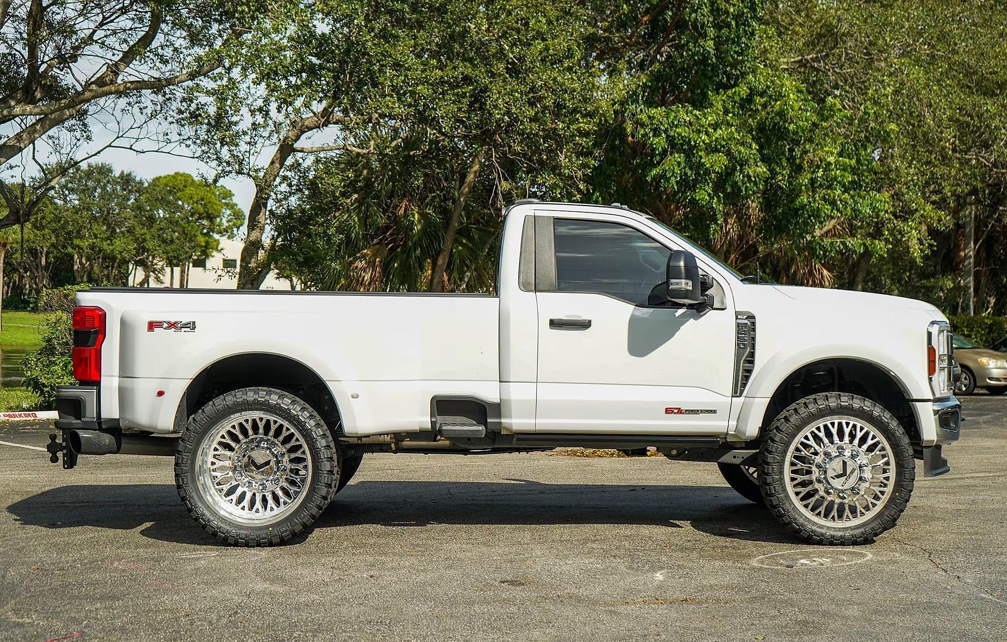 2024 Ford F-450 Super Duty XLT