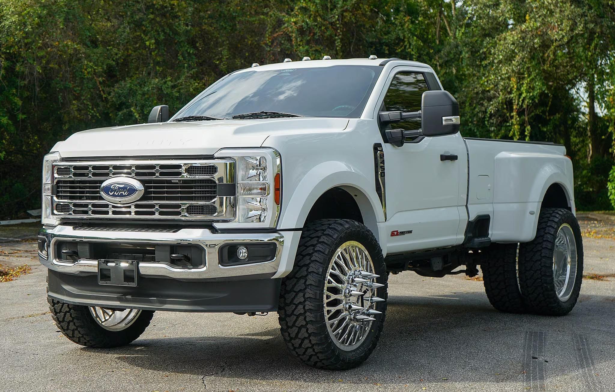 2024 Ford F-450 Super Duty XLT