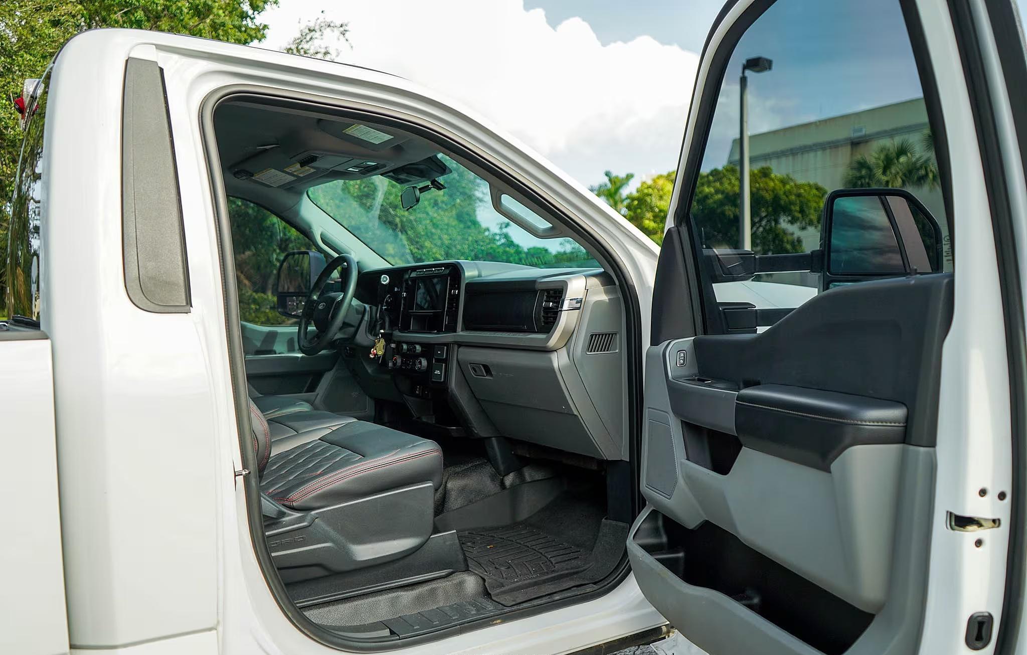 2024 Ford F-450 Super Duty XLT
