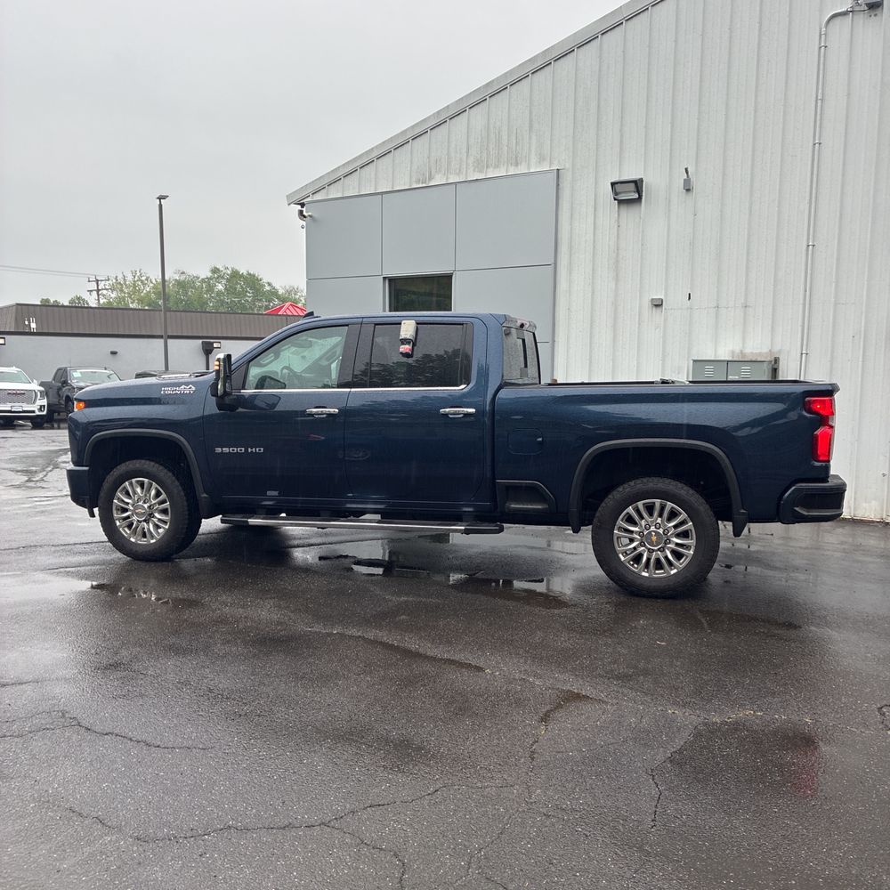 2022 Chevrolet Silverado 3500HD High Country