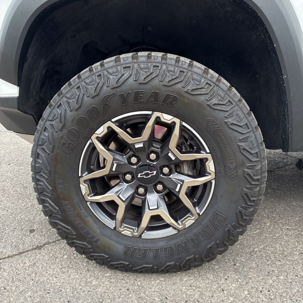 2025 Chevrolet Colorado ZR2
