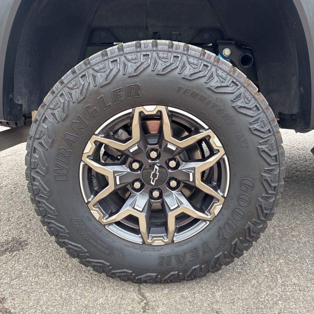2025 Chevrolet Colorado ZR2