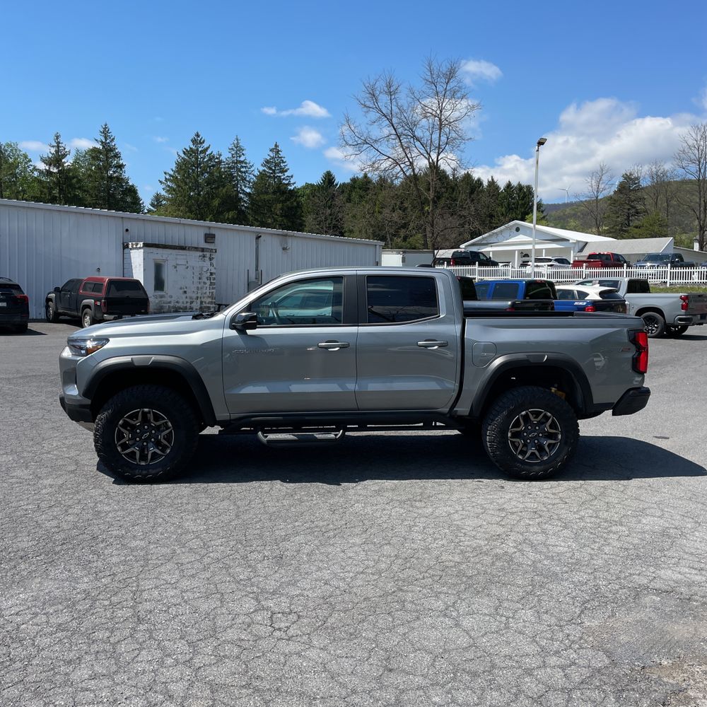 2025 Chevrolet Colorado ZR2