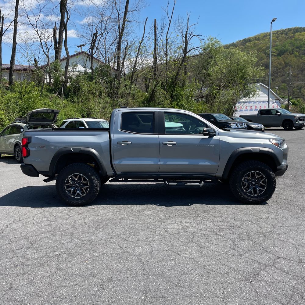 2025 Chevrolet Colorado ZR2