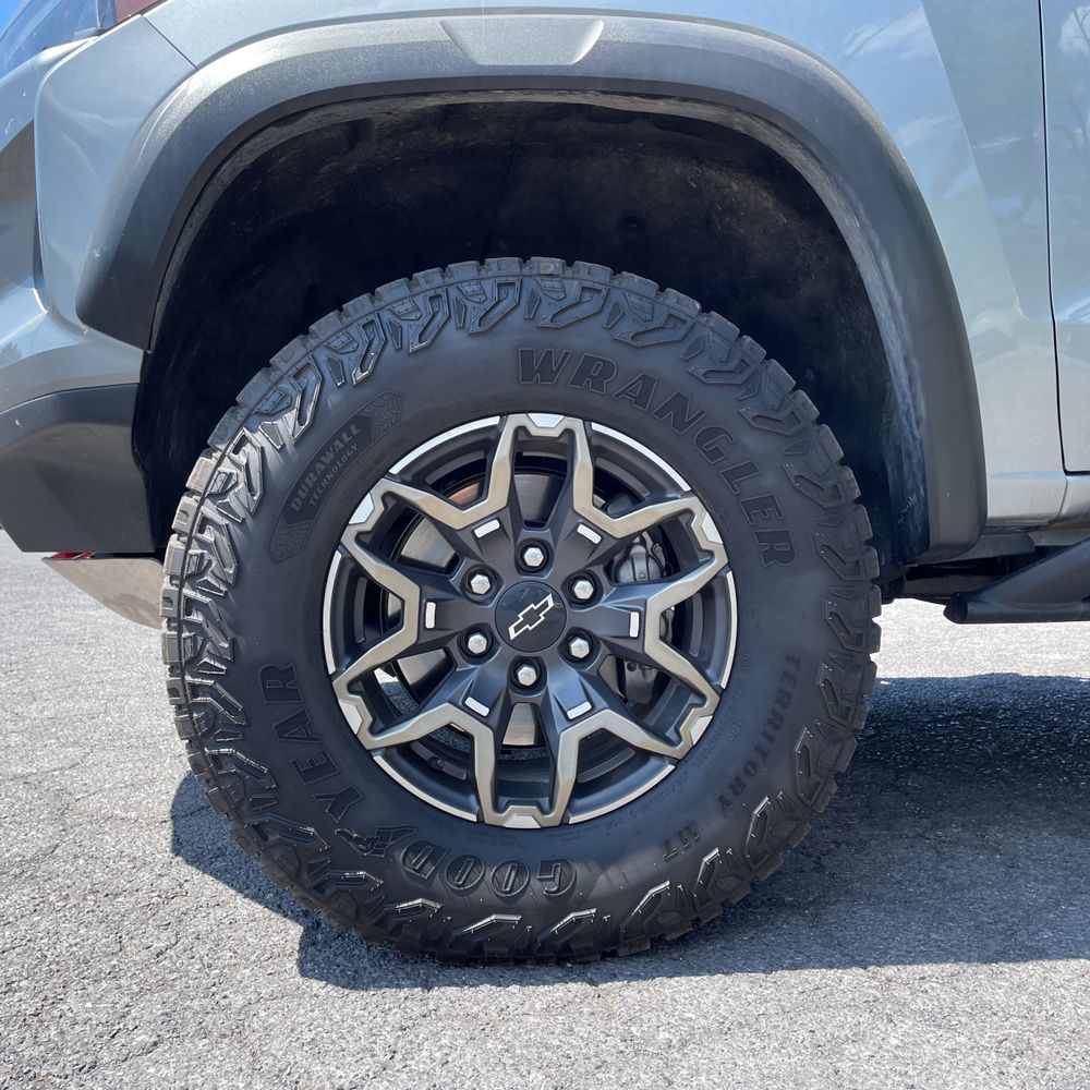 2025 Chevrolet Colorado ZR2