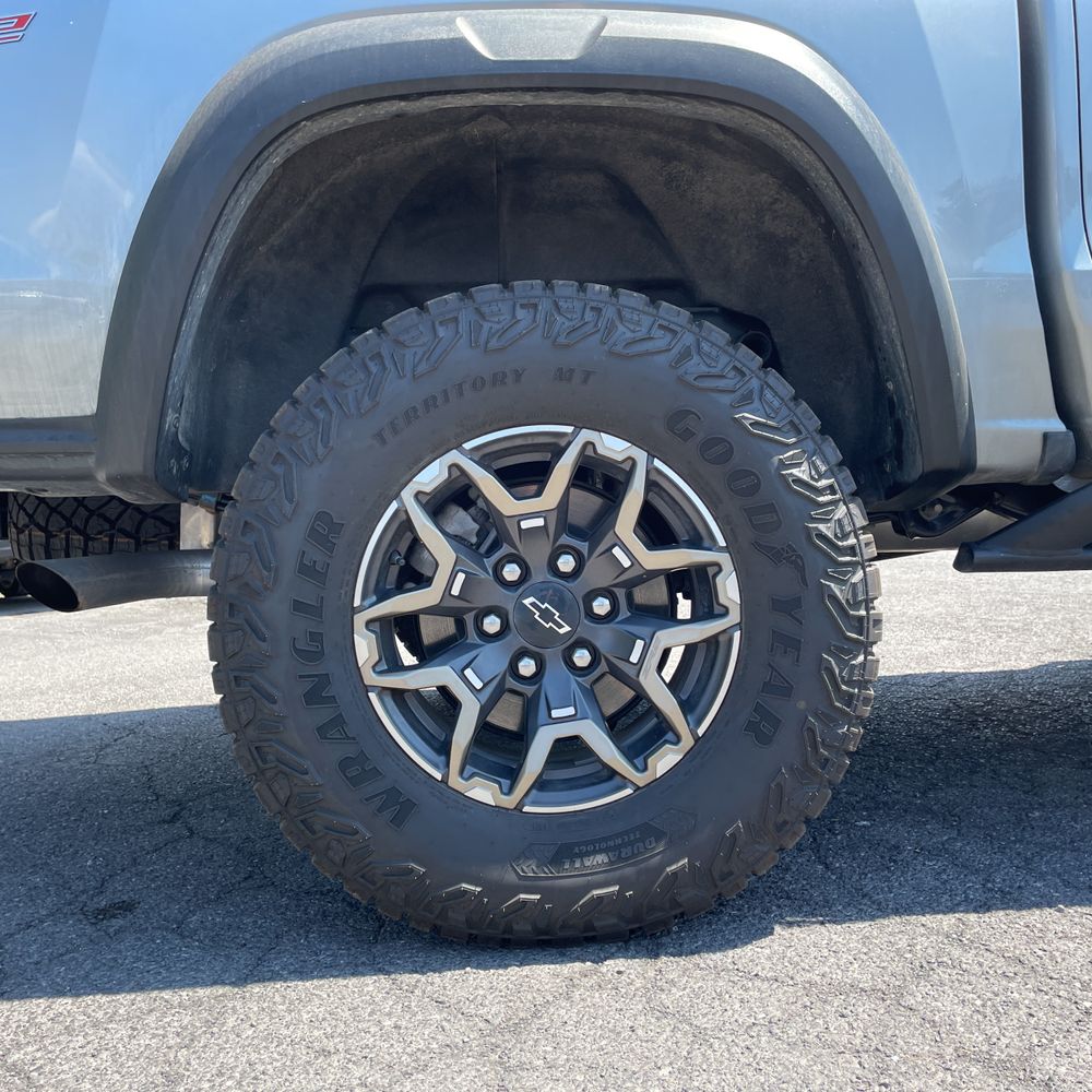 2025 Chevrolet Colorado ZR2