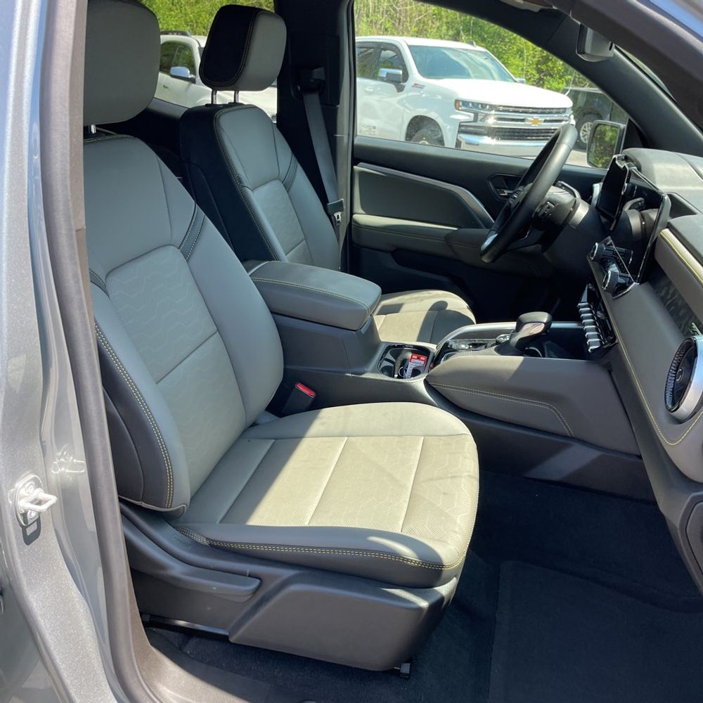 2025 Chevrolet Colorado ZR2
