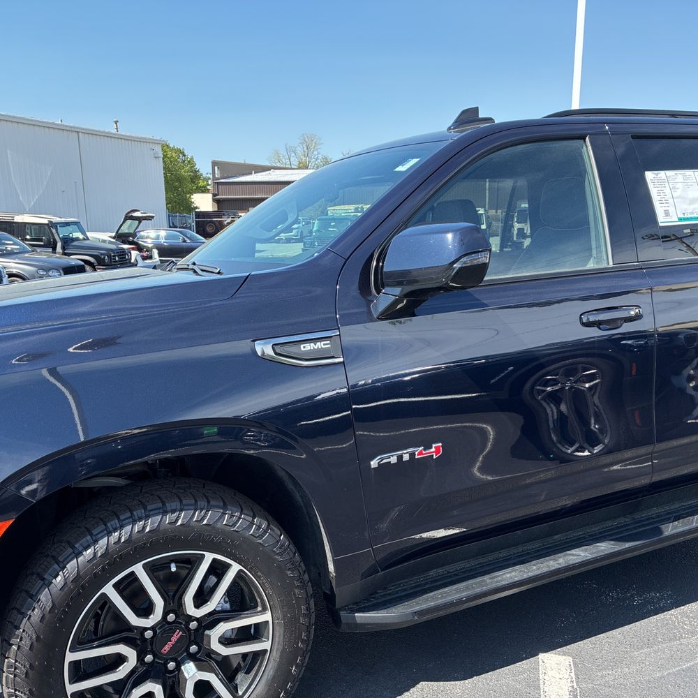 2024 GMC Yukon AT4