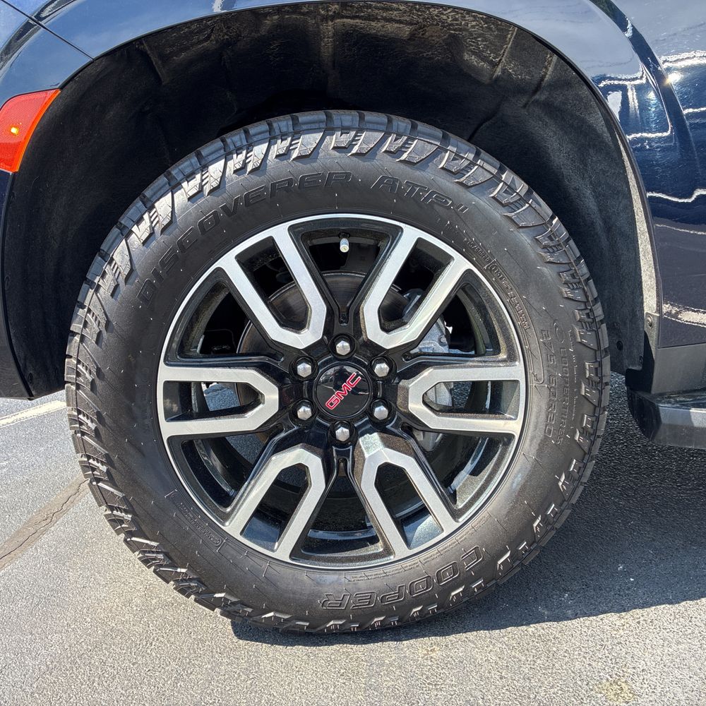 2024 GMC Yukon AT4