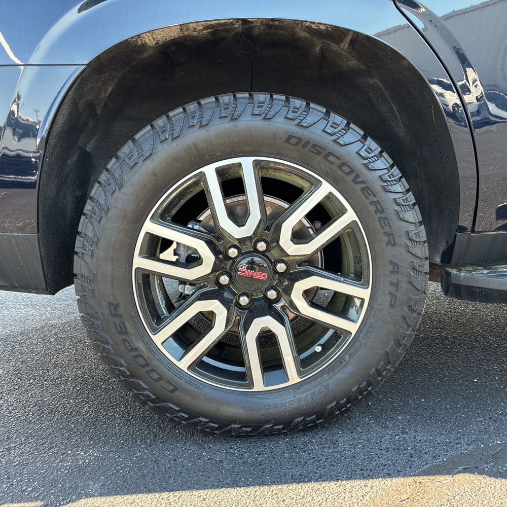 2024 GMC Yukon AT4