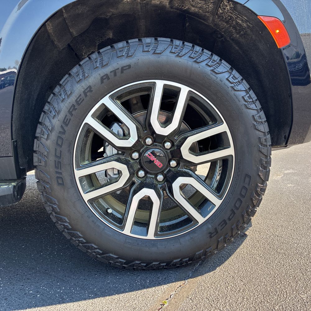 2024 GMC Yukon AT4