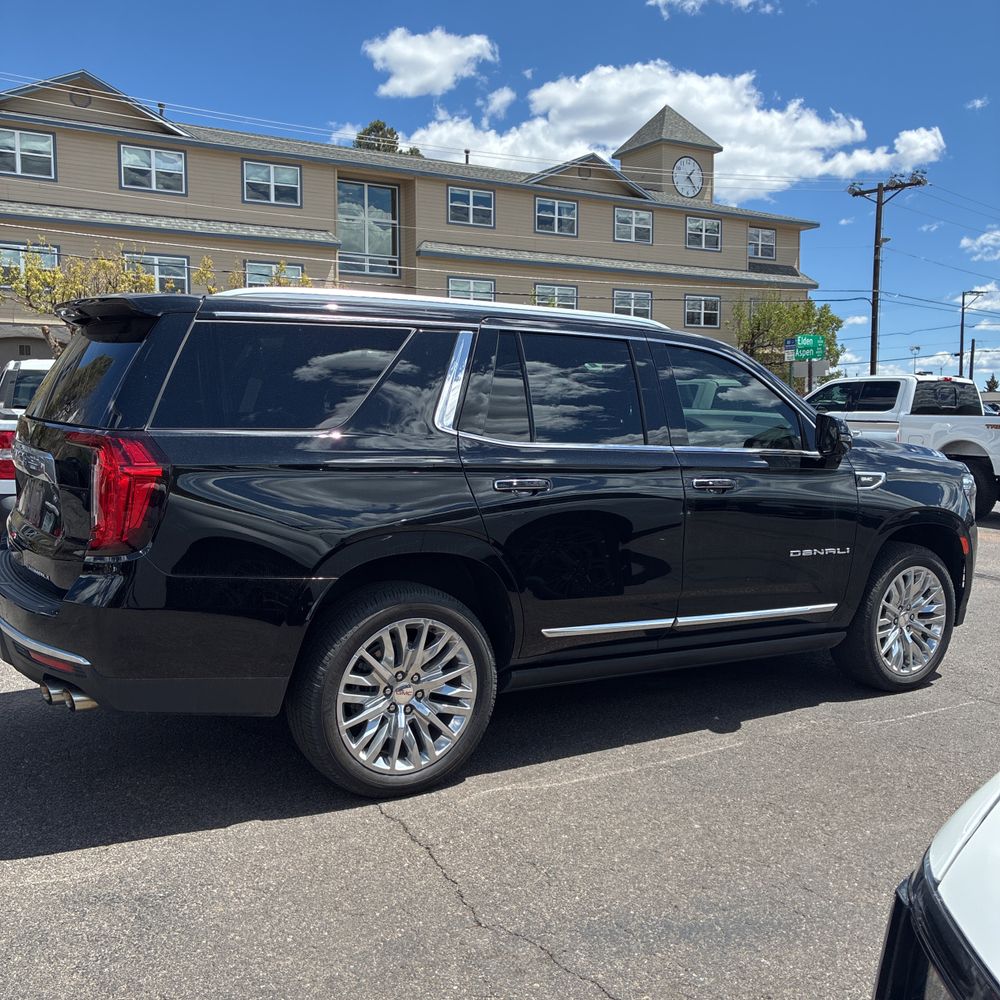 2023 GMC Yukon Denali