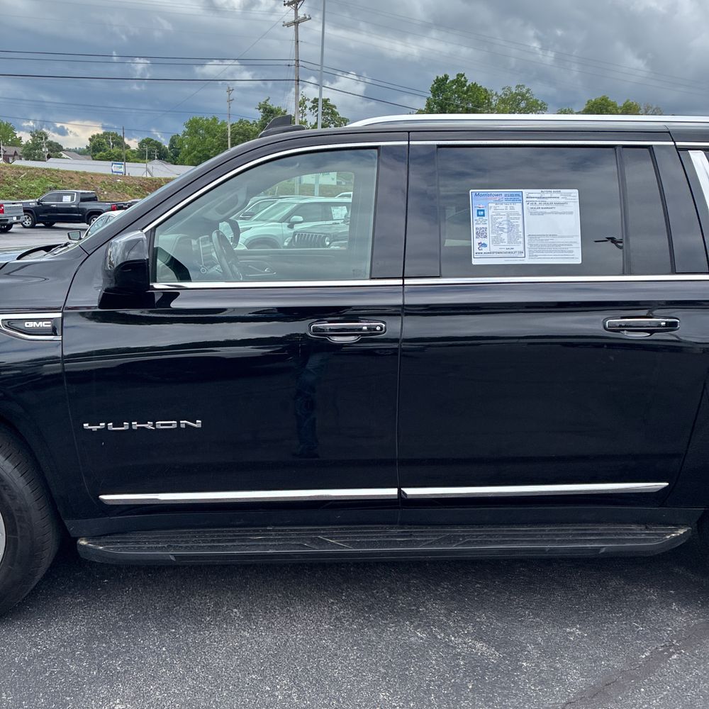 2023 GMC Yukon XL SLT
