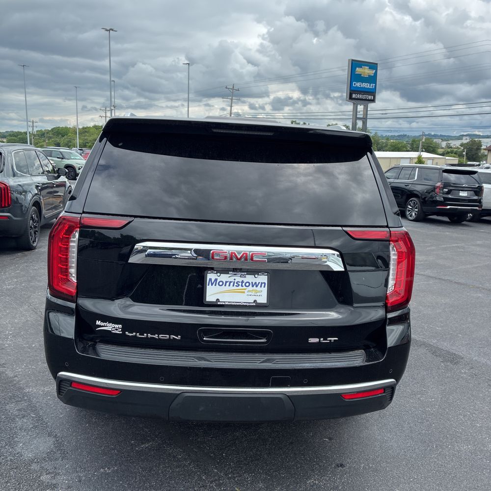 2023 GMC Yukon XL SLT