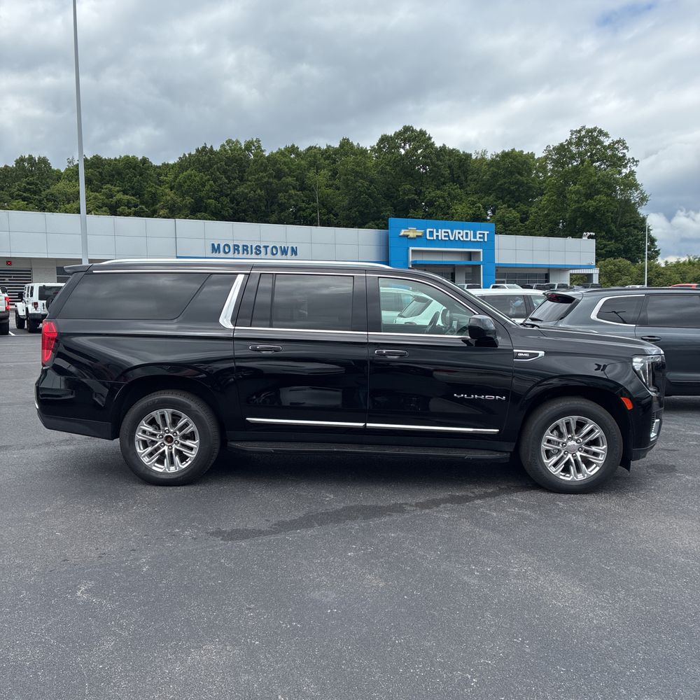 2023 GMC Yukon XL SLT