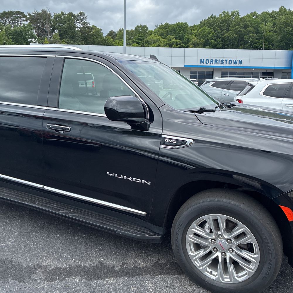 2023 GMC Yukon XL SLT