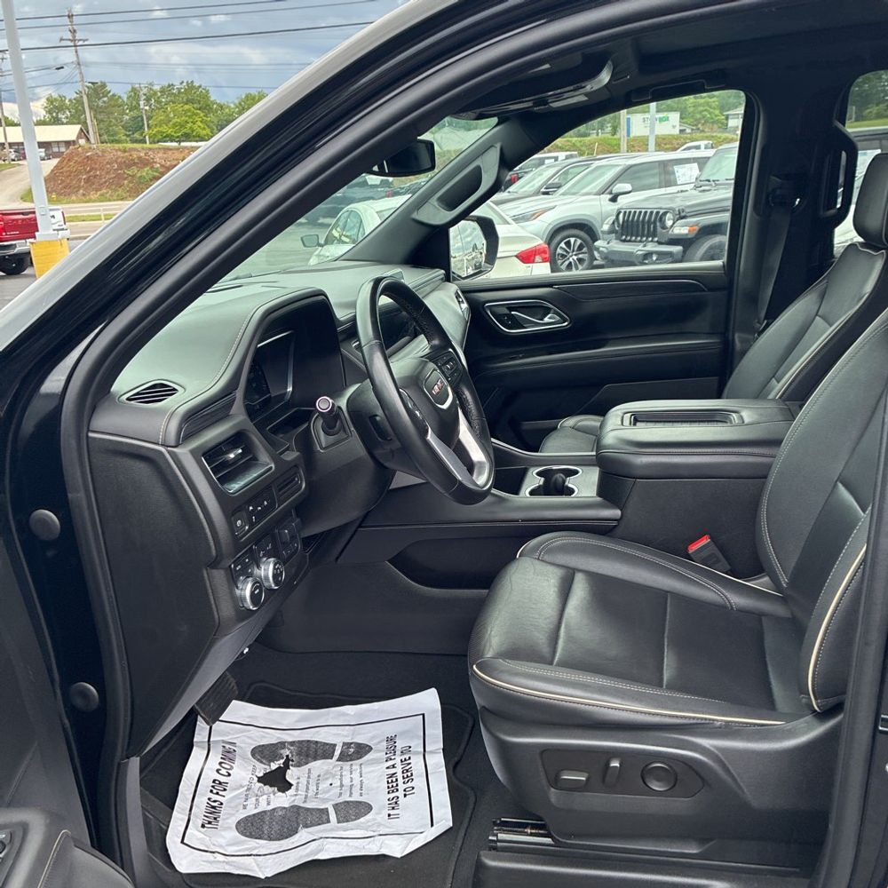 2023 GMC Yukon XL SLT