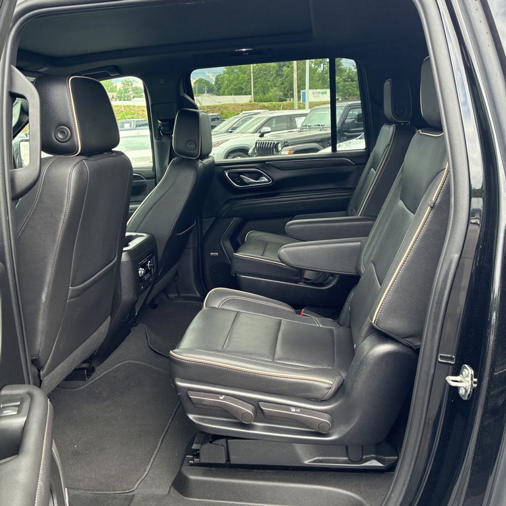 2023 GMC Yukon XL SLT