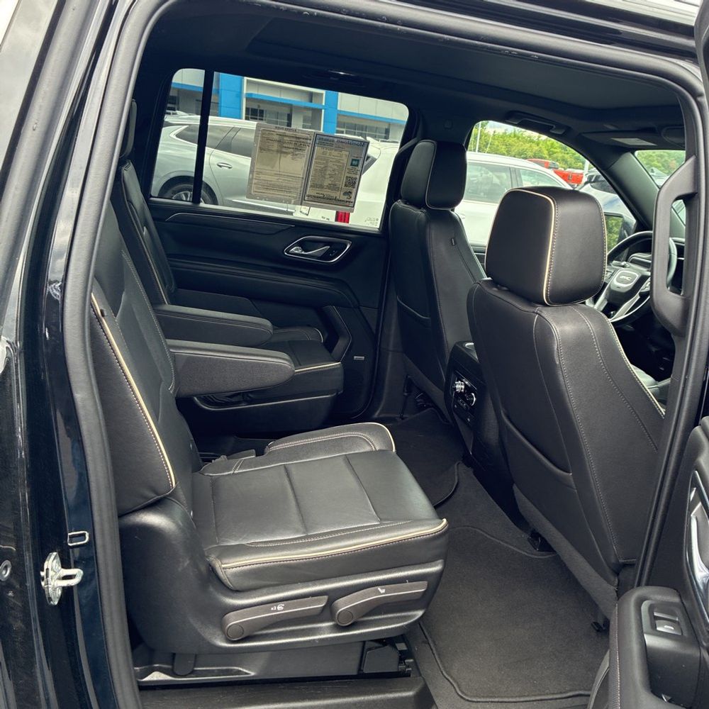 2023 GMC Yukon XL SLT