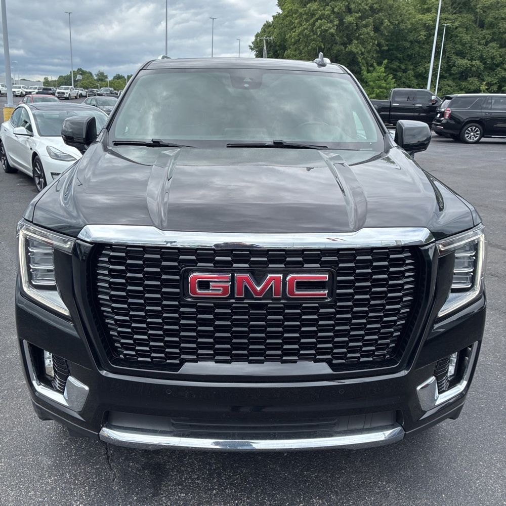 2023 GMC Yukon XL SLT