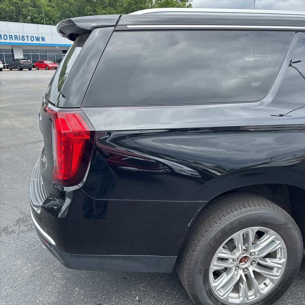 2023 GMC Yukon XL SLT