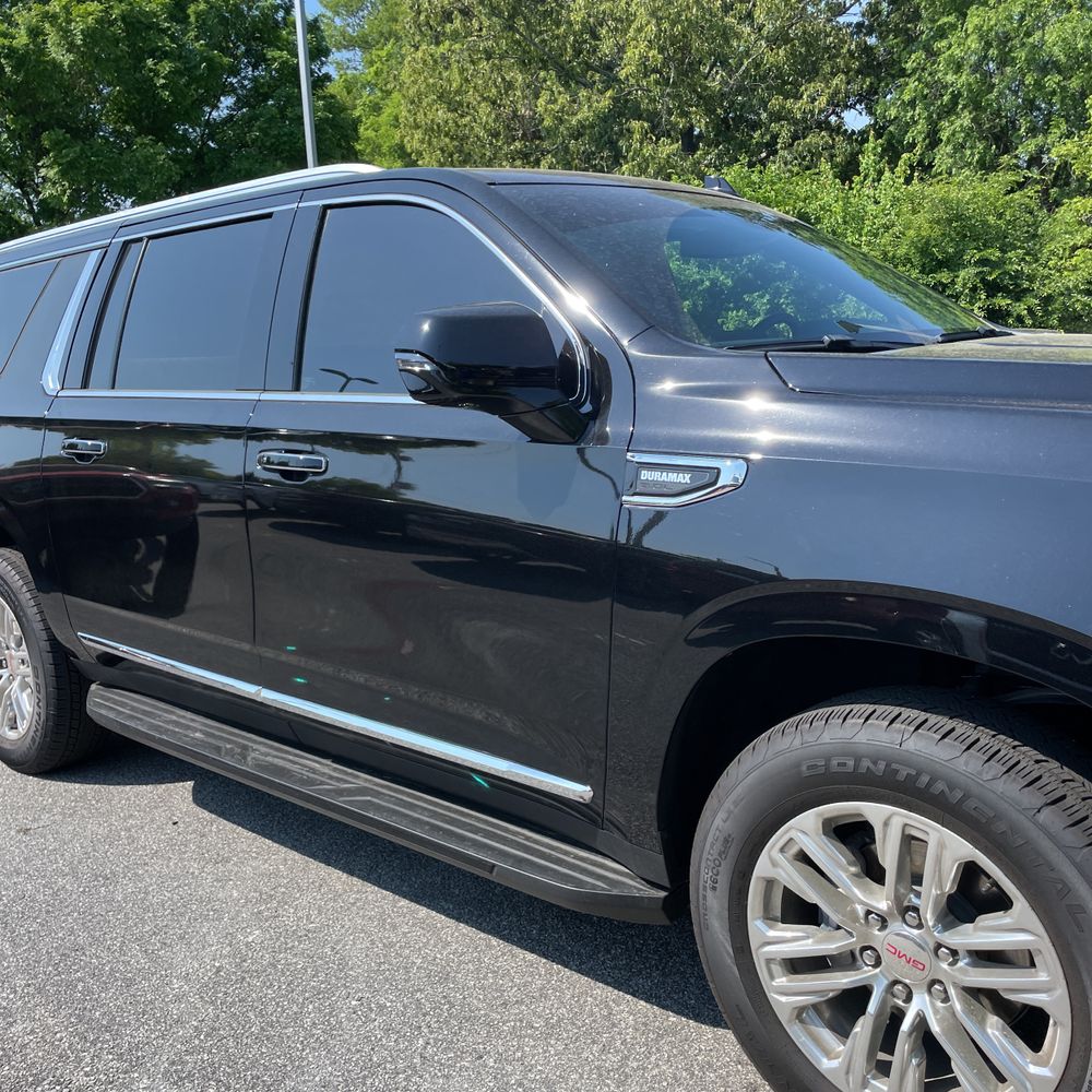 2024 GMC Yukon XL SLT