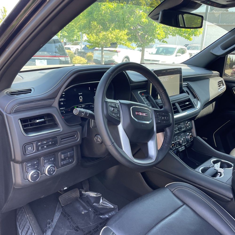 2024 GMC Yukon XL SLT