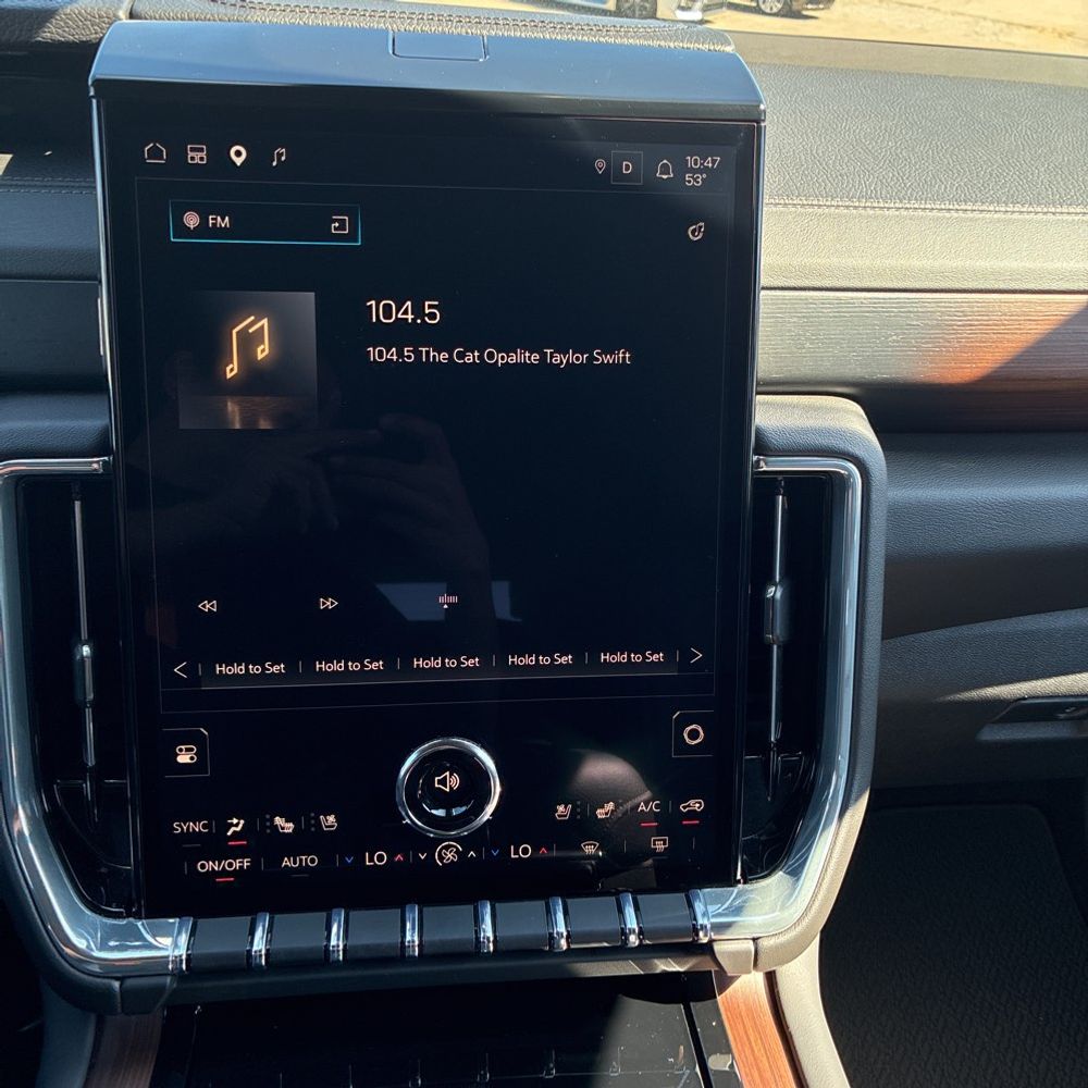 2025 GMC Yukon XL Denali