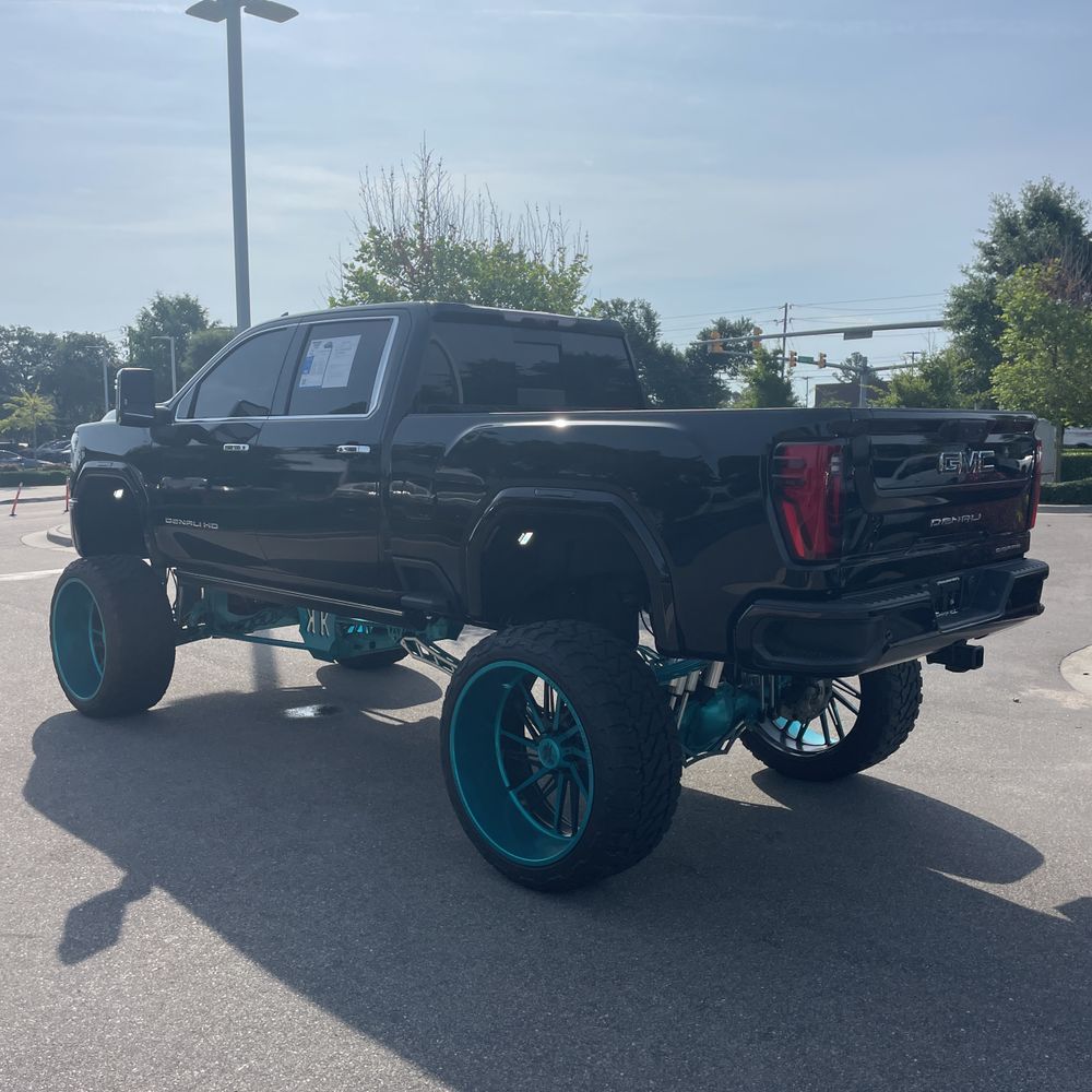 2024 GMC Sierra 2500HD Denali Ultimate