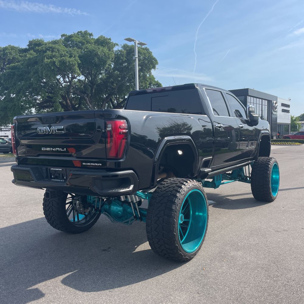 2024 GMC Sierra 2500HD Denali Ultimate