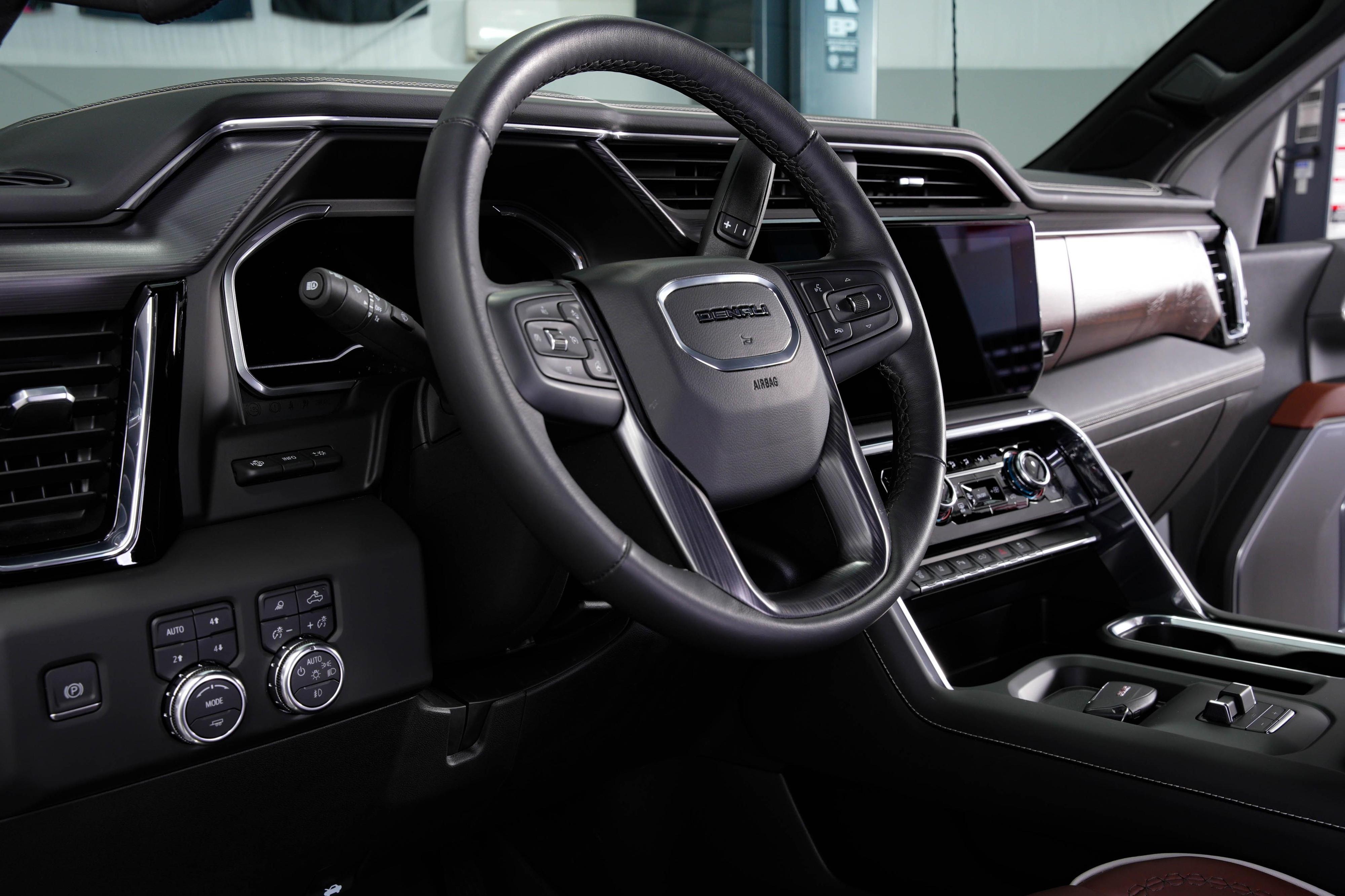 2024 GMC Sierra 3500HD Denali Ultimate Crew Cab