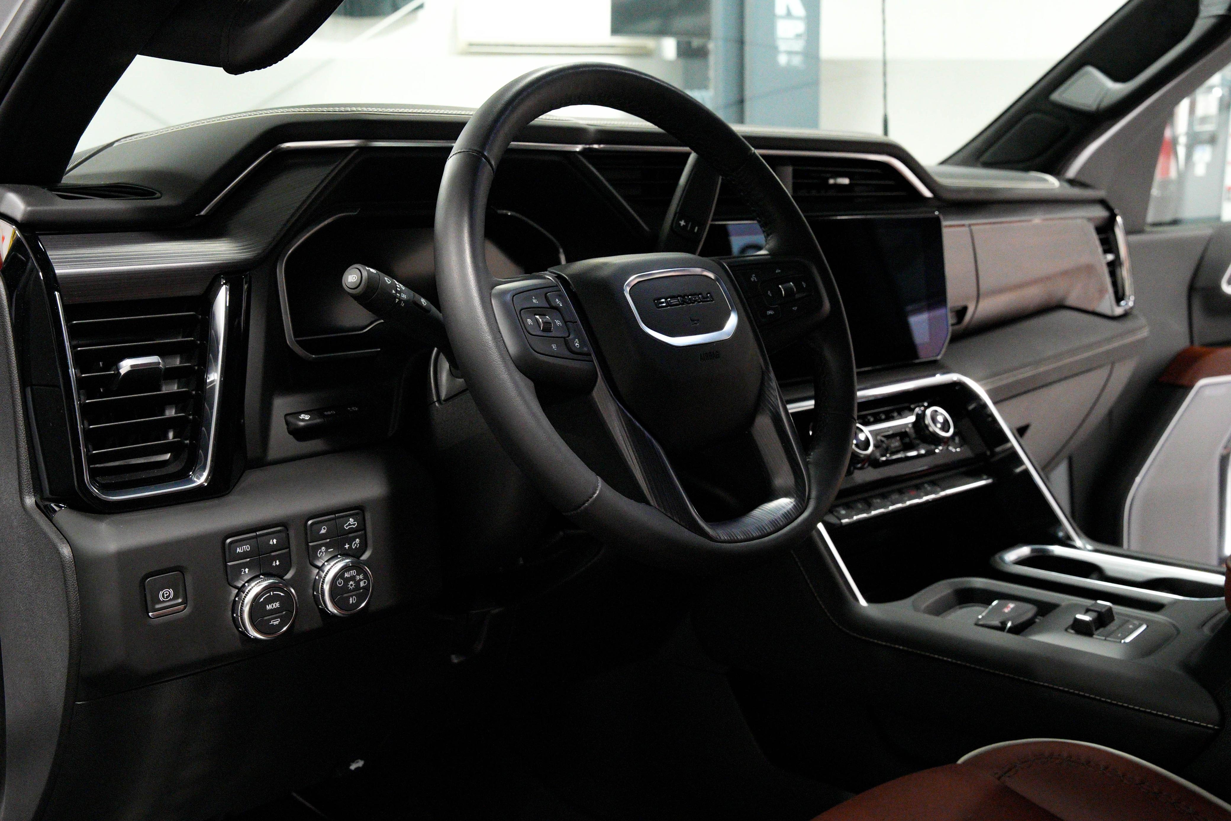 2024 GMC Sierra 3500HD Denali Ultimate Crew Cab