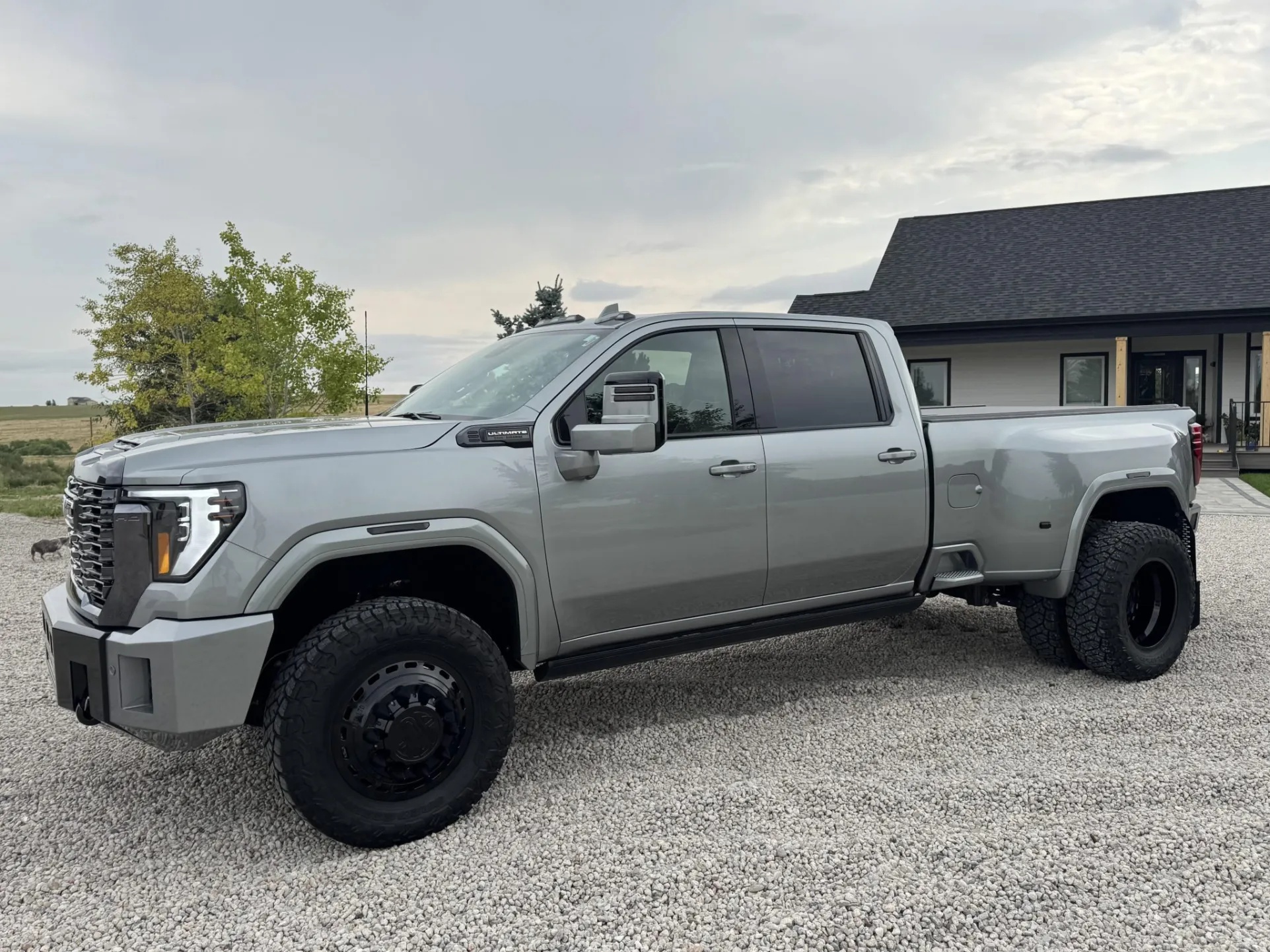 2024 GMC Sierra 3500HD Denali Ultimate Crew Cab Duallн