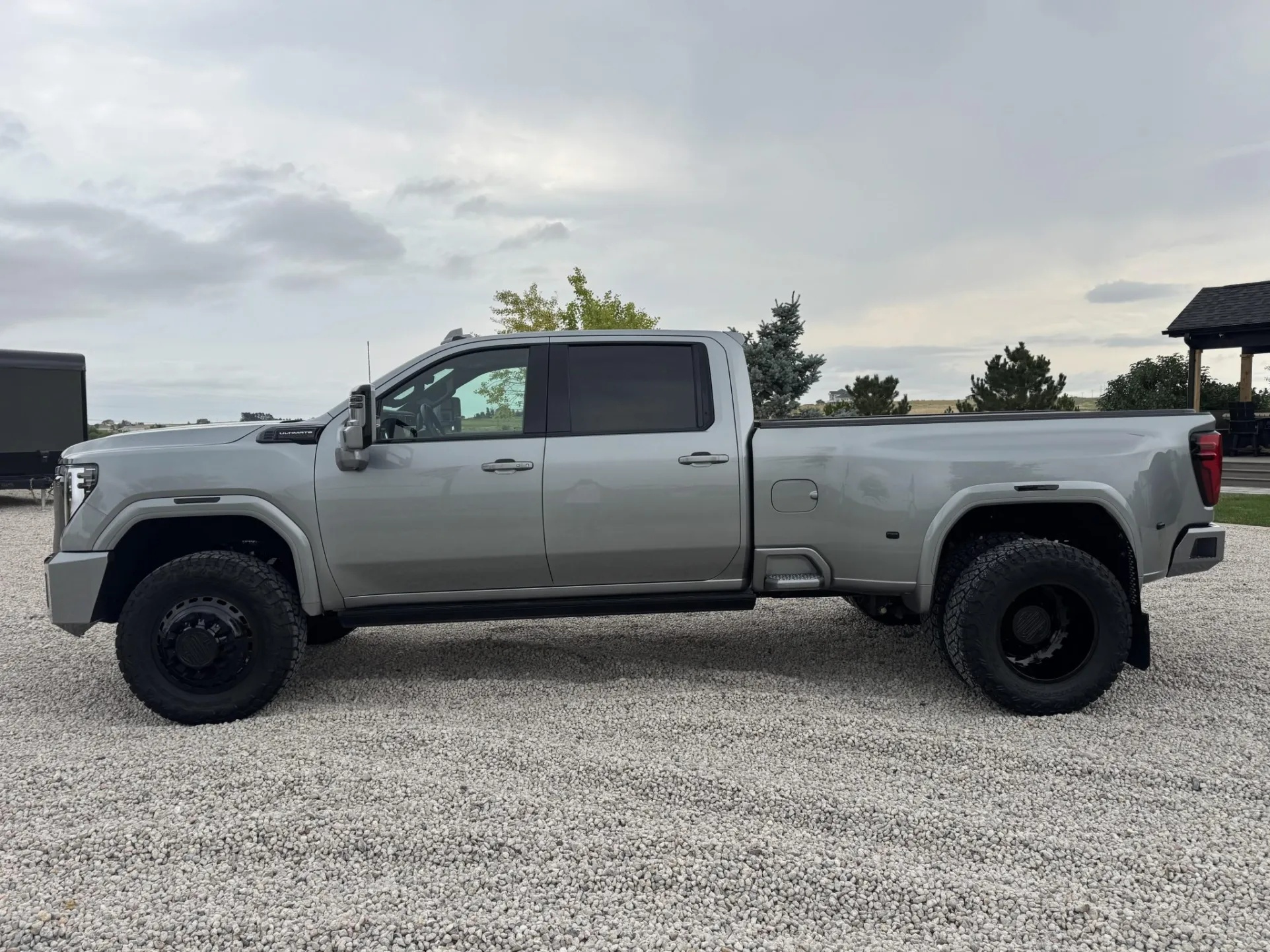 2024 GMC Sierra 3500HD Denali Ultimate Crew Cab Duallн