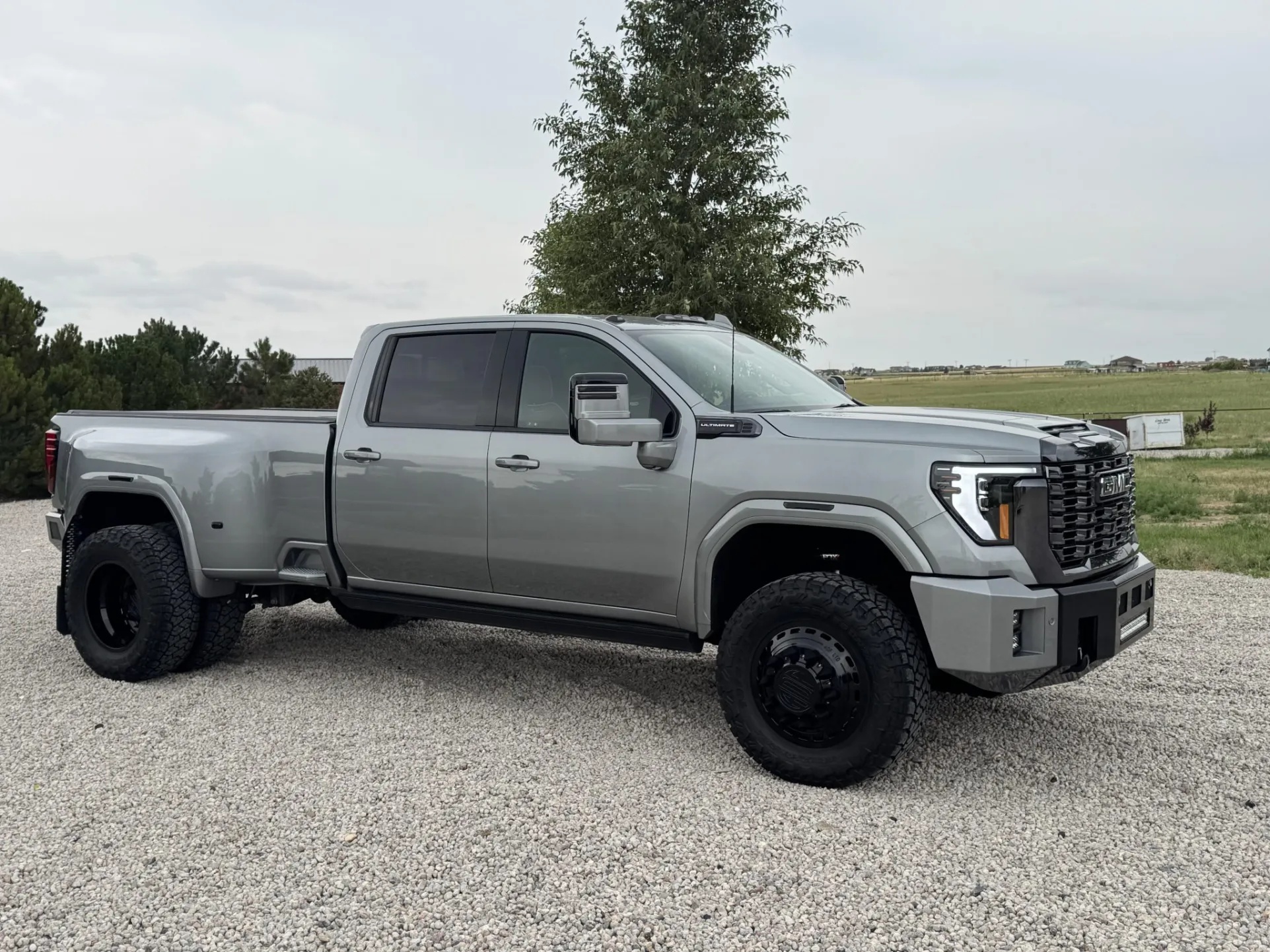 2024 GMC Sierra 3500HD Denali Ultimate Crew Cab Duallн