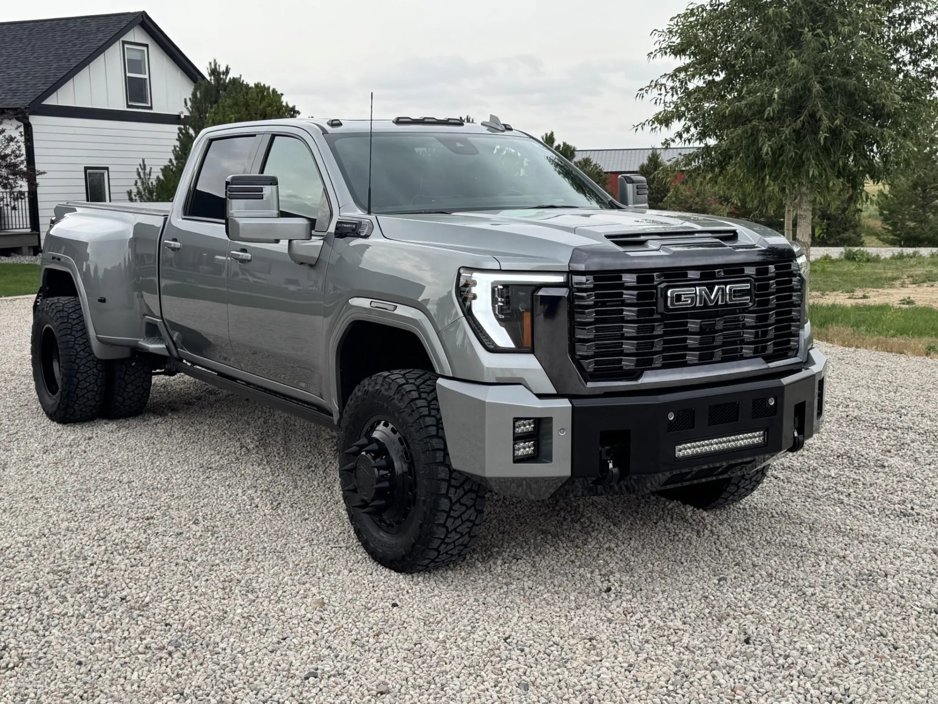 2024 GMC Sierra 3500HD Denali Ultimate Crew Cab Duallн