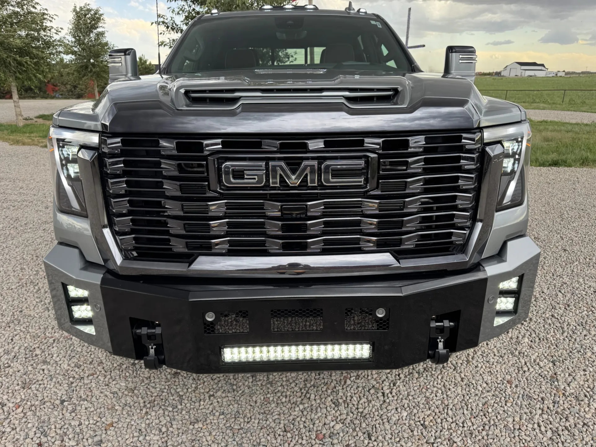 2024 GMC Sierra 3500HD Denali Ultimate Crew Cab Duallн