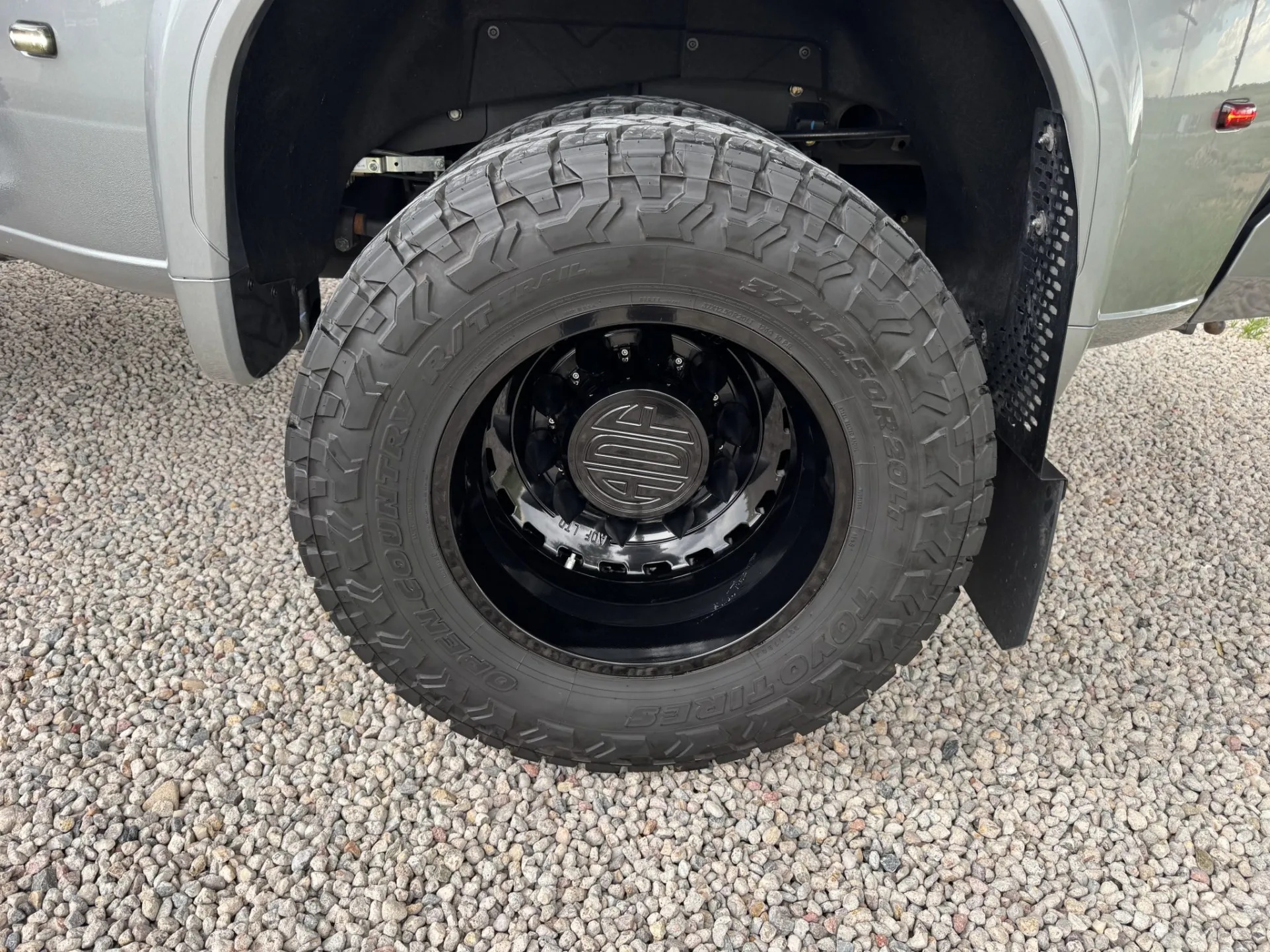 2024 GMC Sierra 3500HD Denali Ultimate Crew Cab Duallн