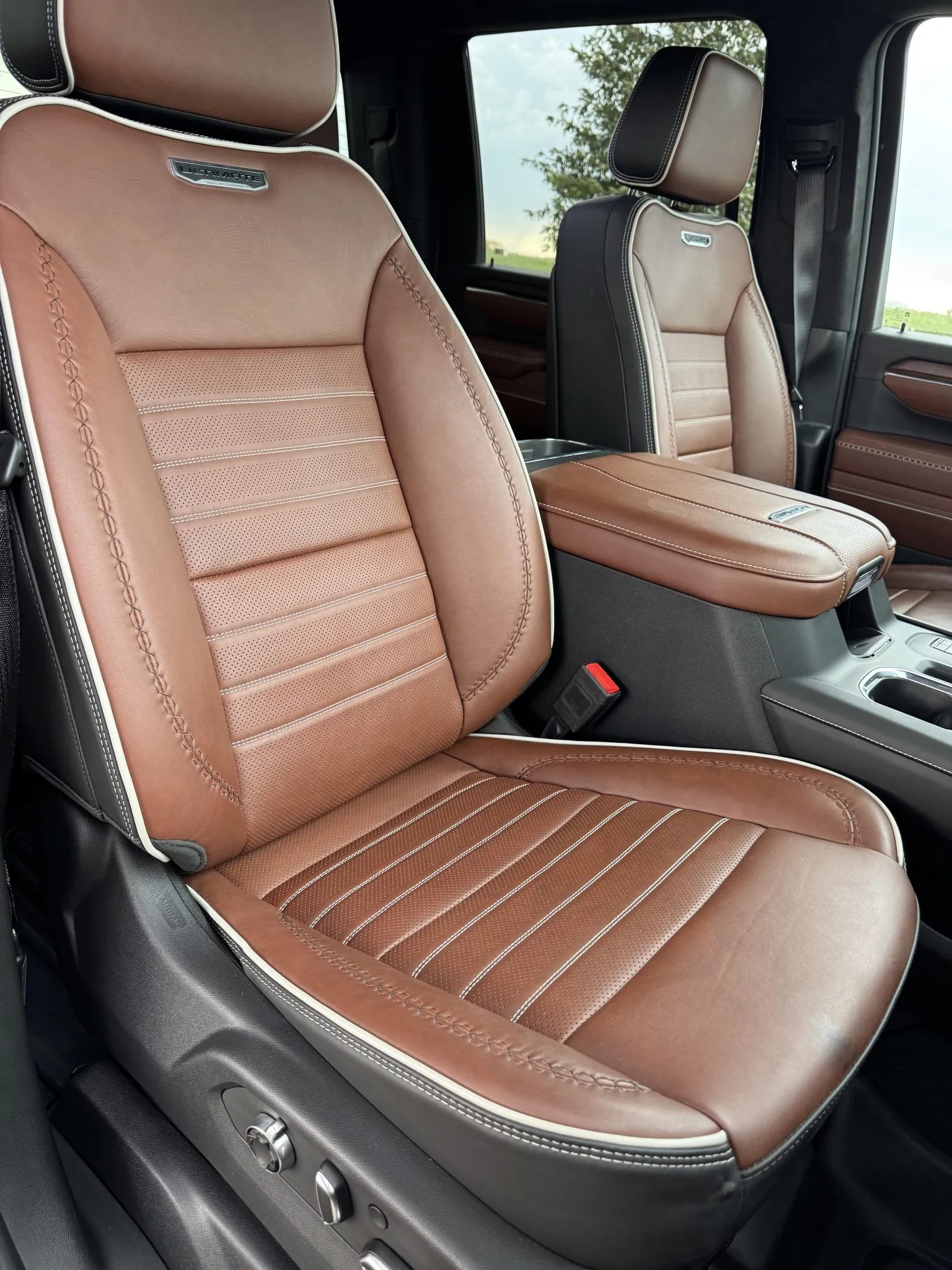 2024 GMC Sierra 3500HD Denali Ultimate Crew Cab Duallн