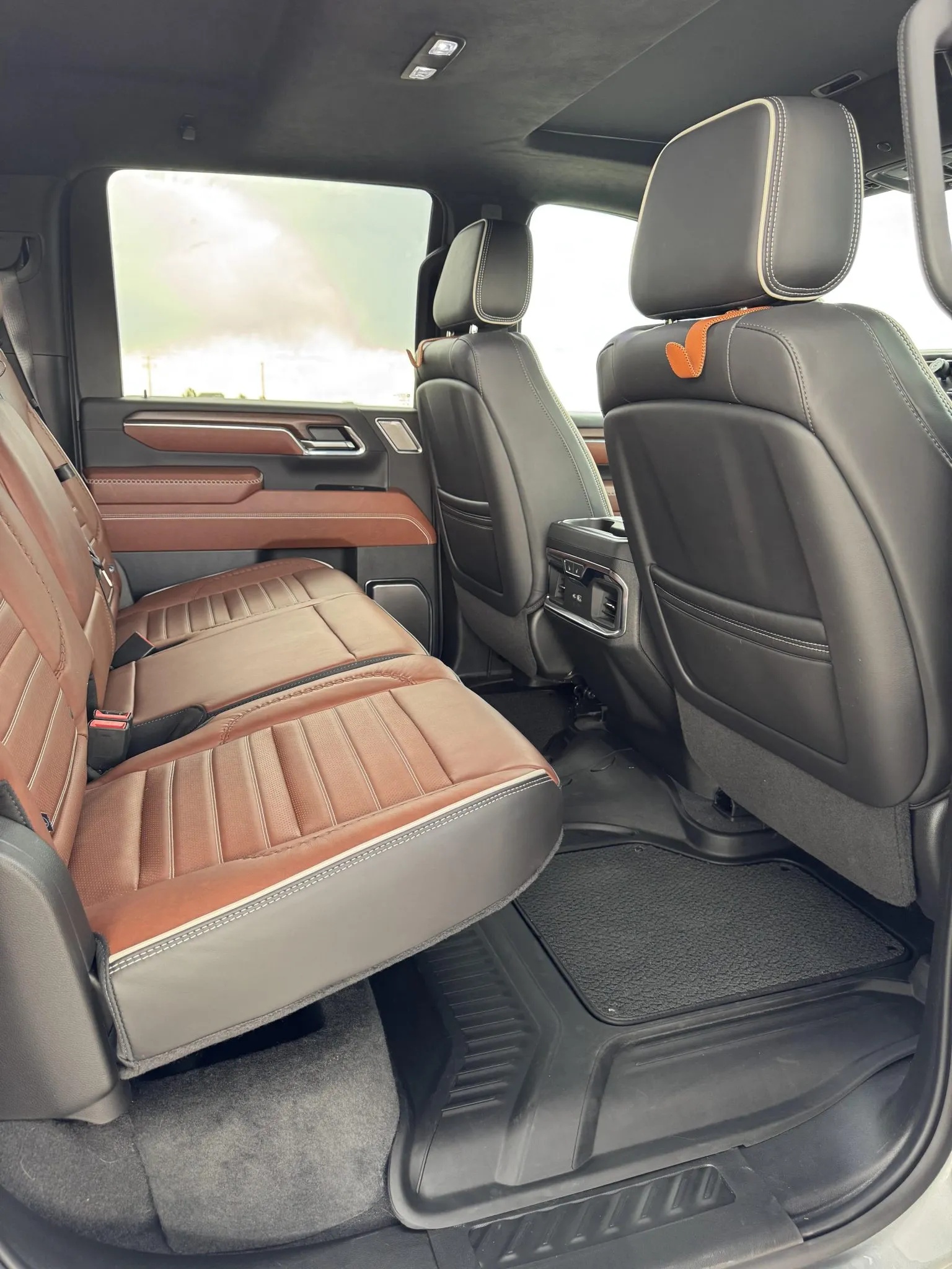 2024 GMC Sierra 3500HD Denali Ultimate Crew Cab Duallн