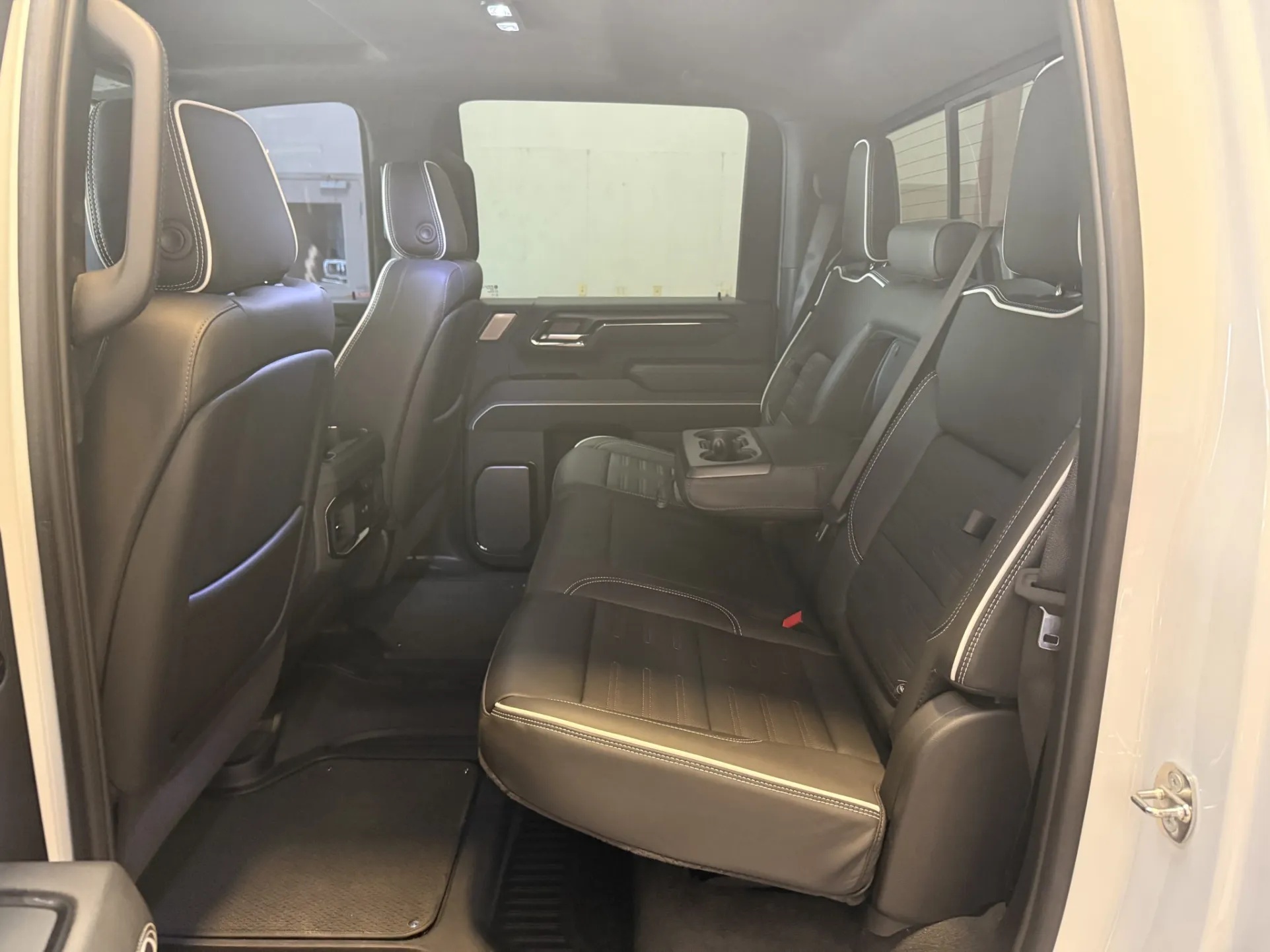 This 2024 GMC Sierra 2500HD AT4X Crew Cab