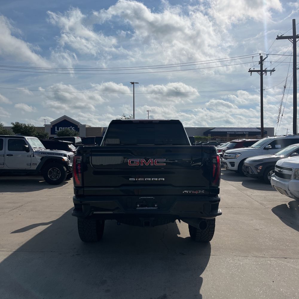 2025 GMC Sierra 2500HD AT4X
